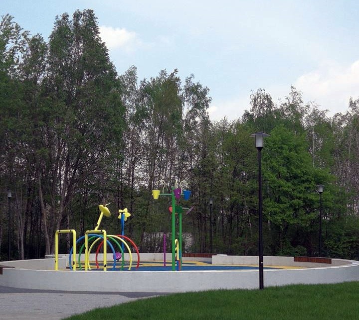 Wodny plac zabaw w Dolinie Trzech Stawów uruchomiony. Trwają testy