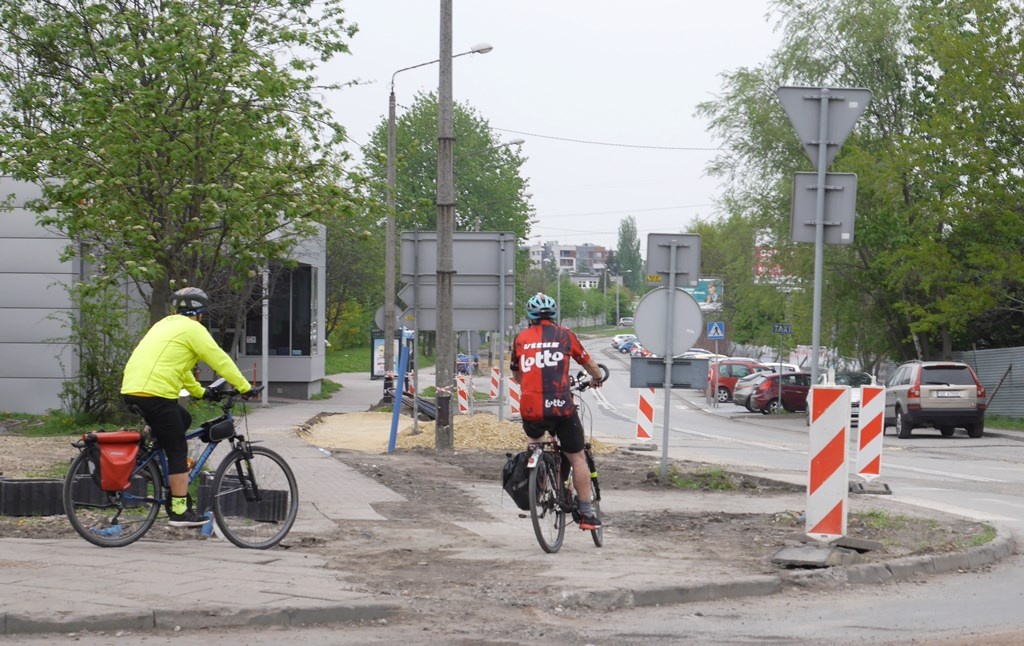 Z ul. Ceglanej zniknie ścieżka rowerowa, bo będzie strefa tempo 30
