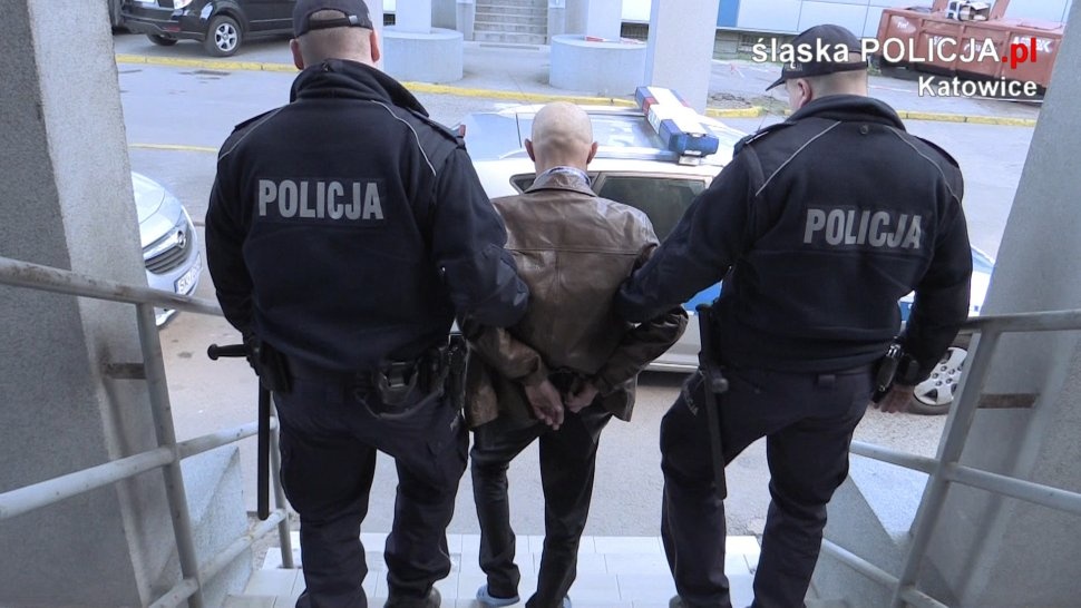 47-latek przebijał opony samochodów w Panewnikach [WIDEO]
