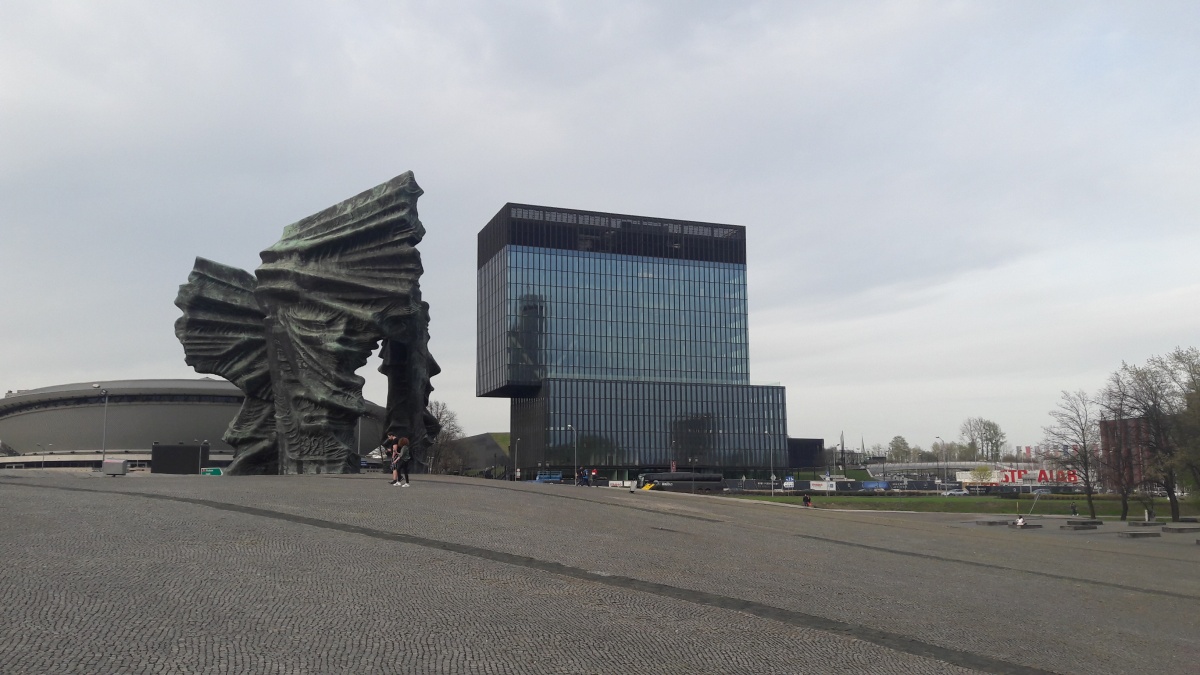 Dzień dobry Katowice. Miasto sprzeda bez przetargu atrakcyjną działkę w Dolinie Trzech Stawów