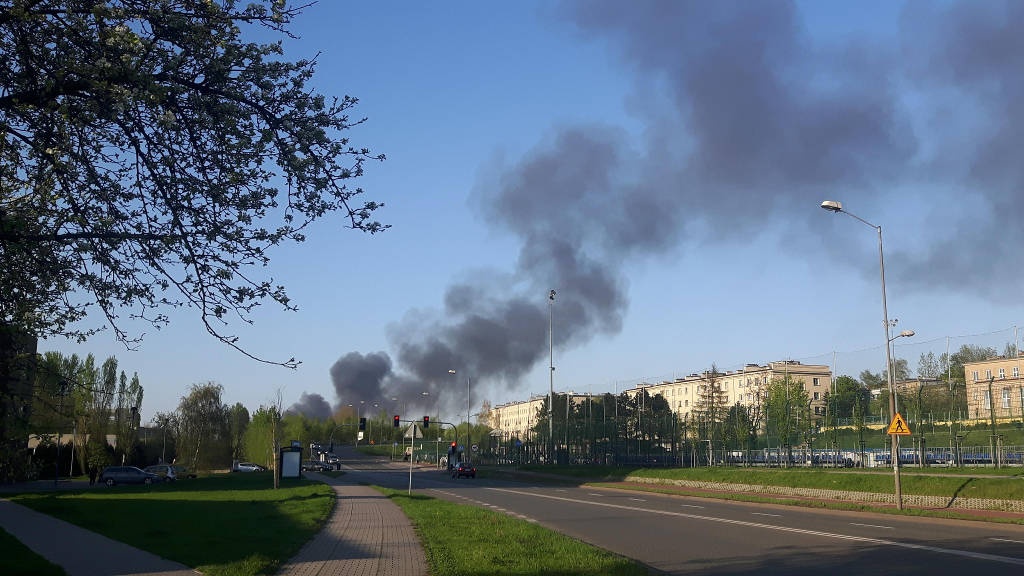 Dym nad Katowicami, ale pali się w Siemianowicach