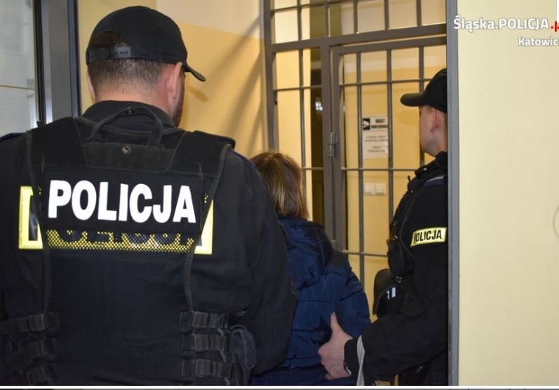 Matka przyznała się do porzucenia syna na klatce schodowej