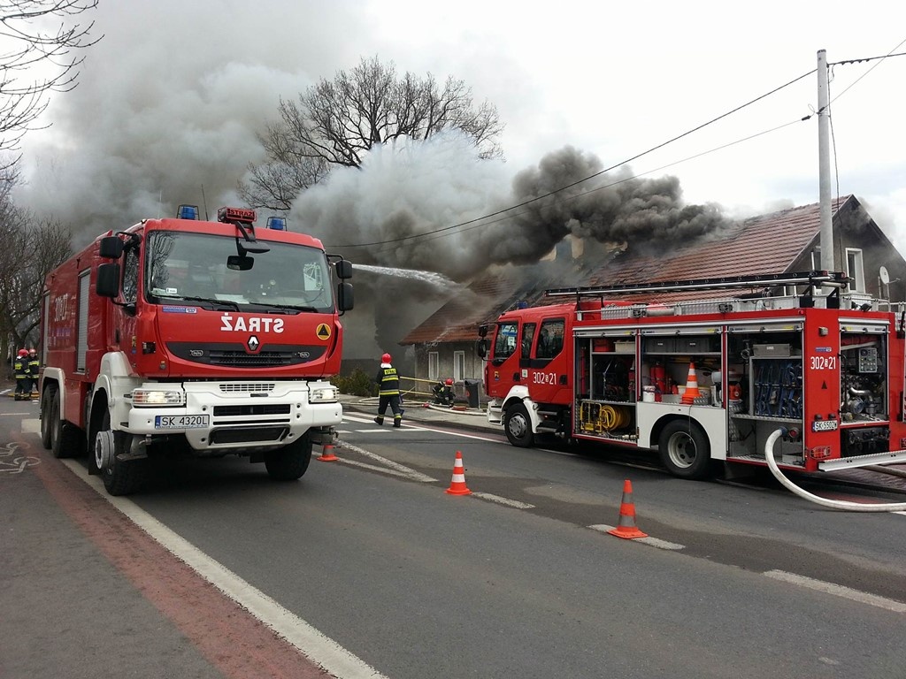 Pożar domu w Murckach. Zapalił się dach