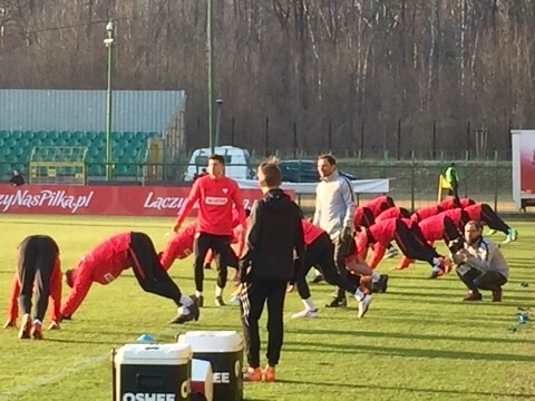 Piłkarze reprezentacji Polski są już w Katowicach. Trenują na stadionie miejskim