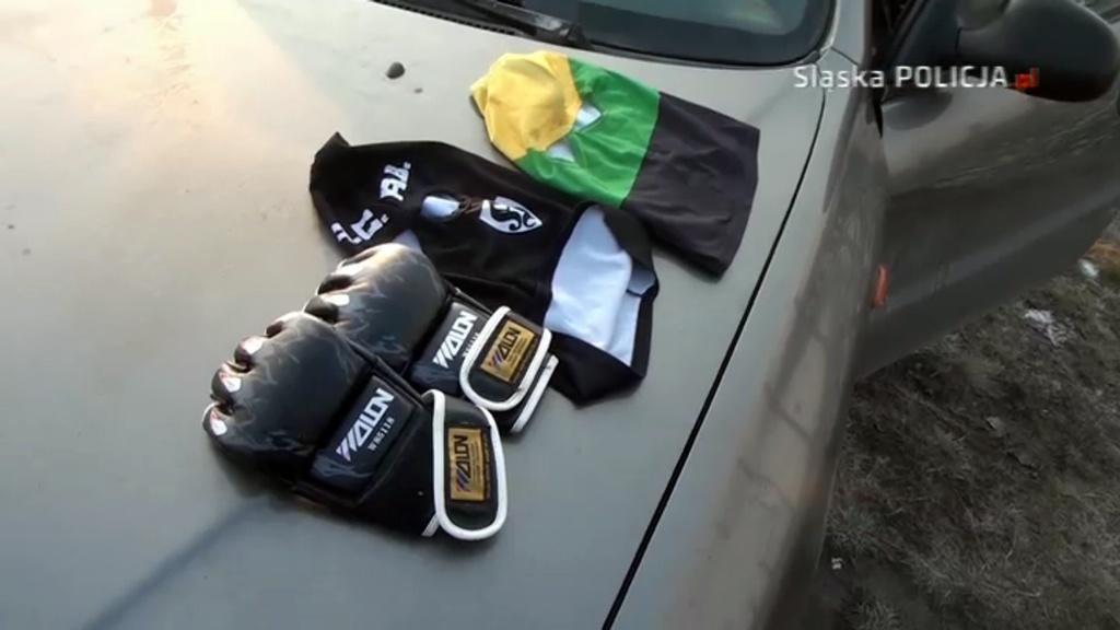 Ustawka obok autostrady. Przyjechali również kibole GKS-u Katowice