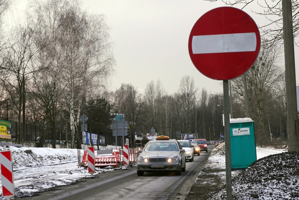 Trwa przebudowa ul. Ceglanej. Będzie dwa razy więcej miejsc parkingowych