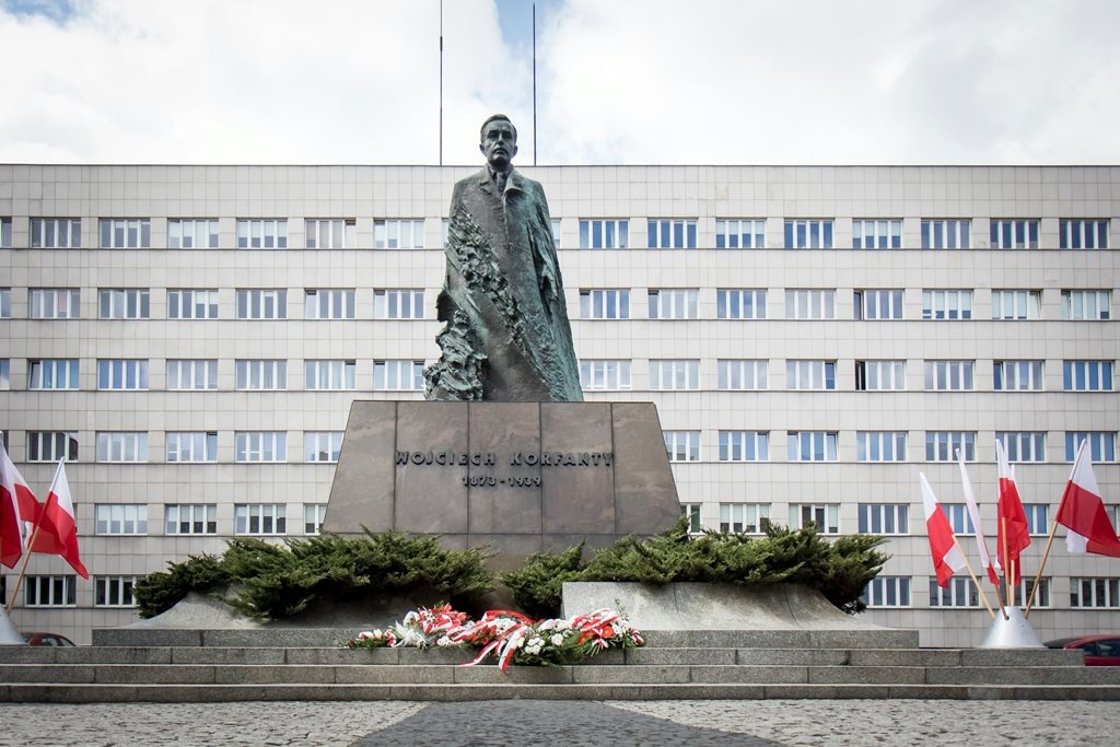 Metropolia wyda 100 tys. zł na pomnik w Warszawie. Wkrótce konkurs na projekt