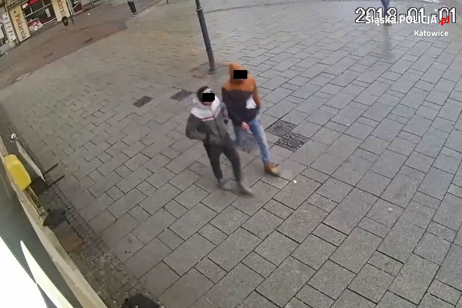 Sprawcy rozboju w centrum Katowic są już w rękach policji [WIDEO]