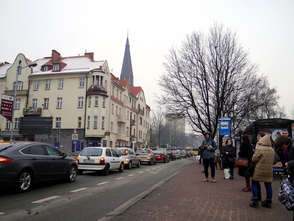 Dzień dobry Katowice. Rozpoczęła się budowa biurowca na ul. Mikołowskiej