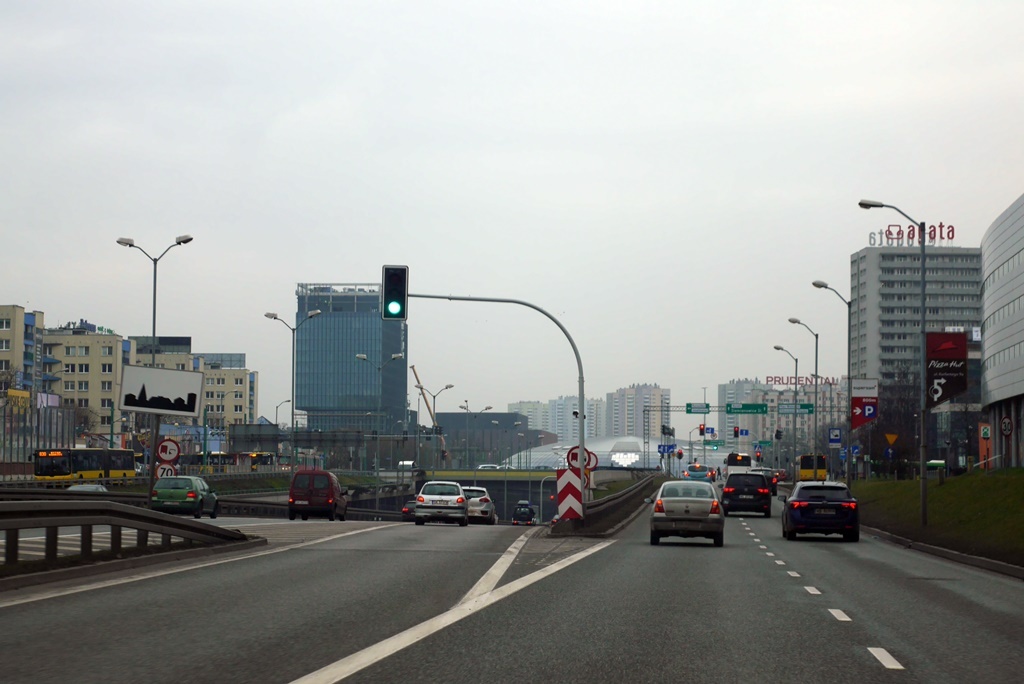 Dzień dobry Katowice. Na ruchliwym skrzyżowaniu zaczął działać świetlny znak drogowy