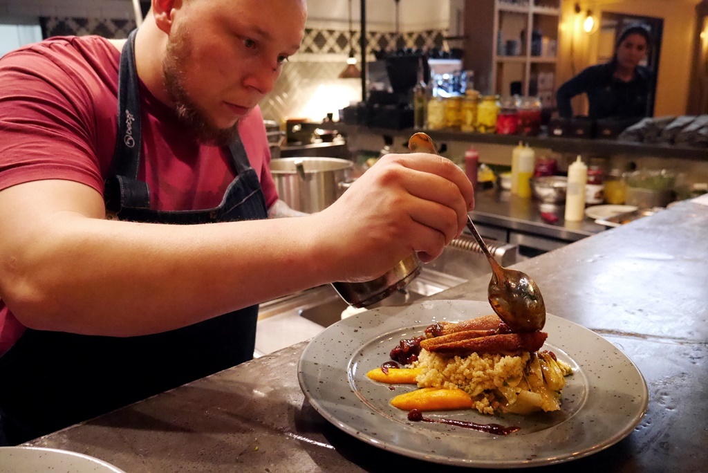 W dzień restauracja, a w nocy klub. Lokal po 