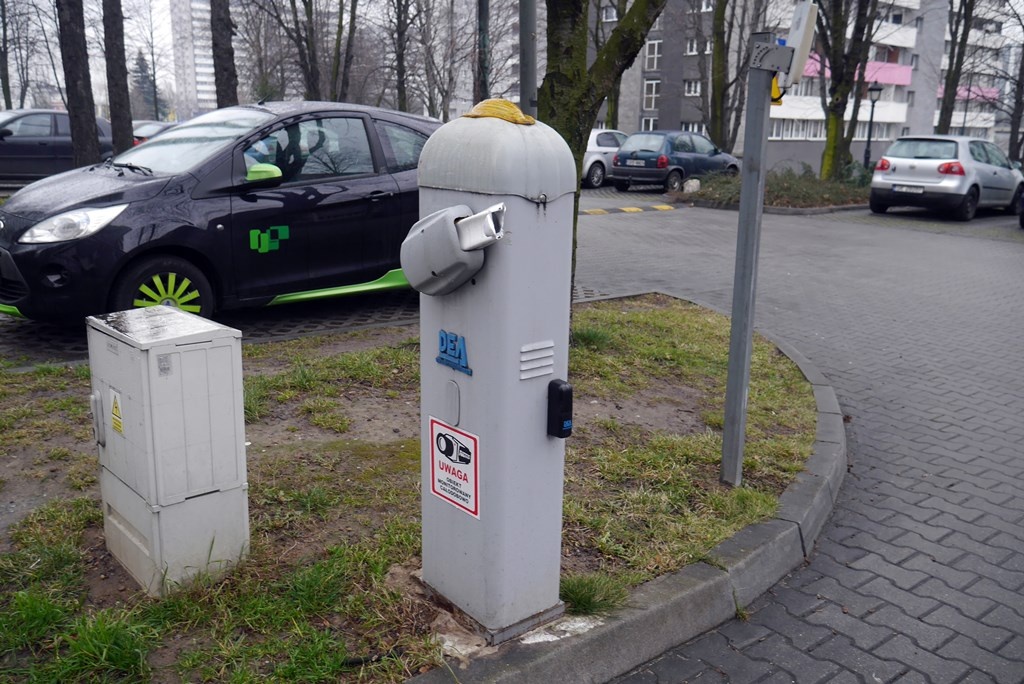 Kolejna dewastacja na os. Tysiąclecia. Mieszkańcy mają dość