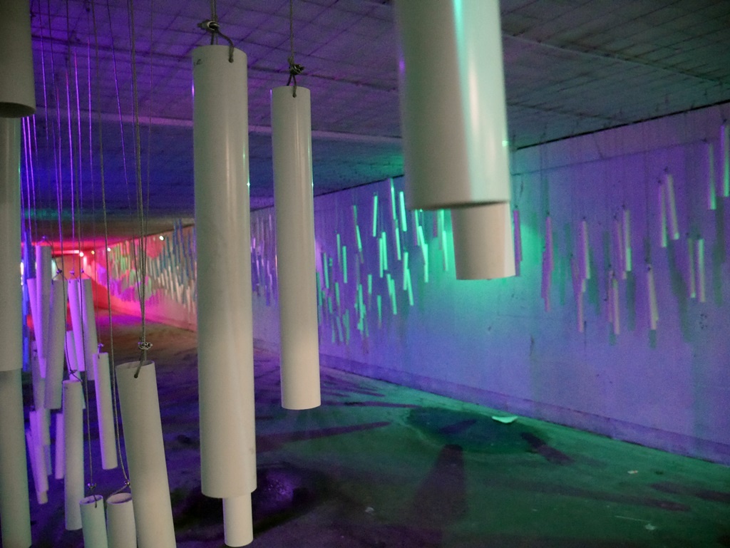 Muzyczny tunel nie gra, ale wygląda. Nowa instalacja w centrum miasta