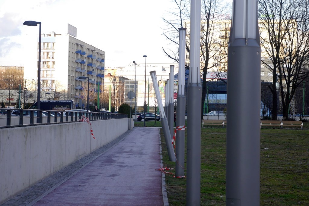 Latarnia się zapadła, ale miasto nie chce jej naprawić