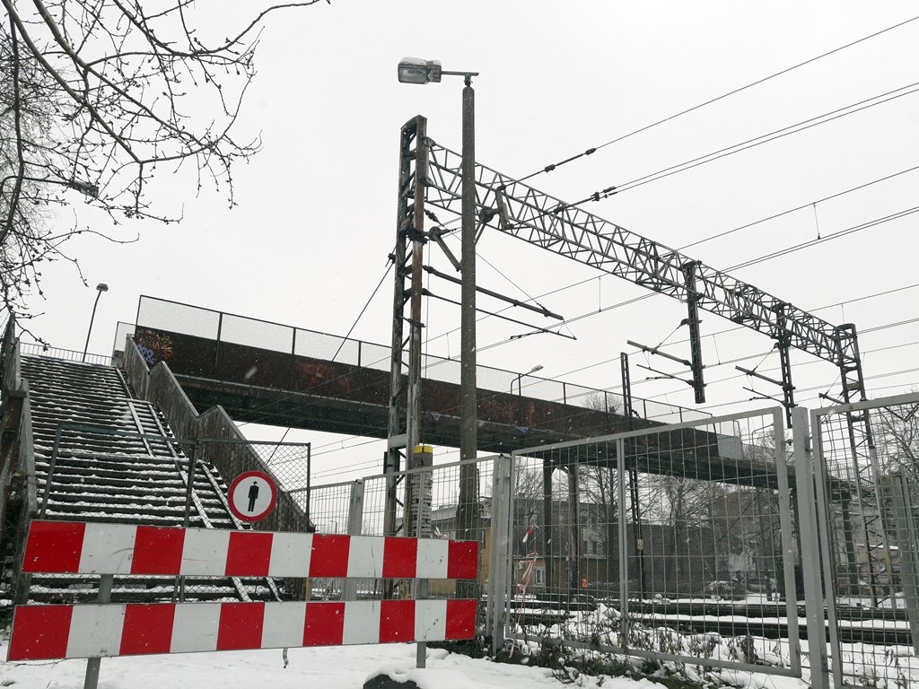 Trwa remont kładki nad torami. Będzie kosztował ponad 600 tys. zł