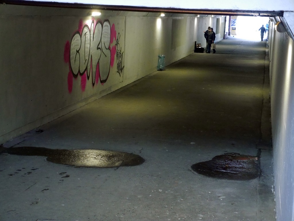 Wandale zniszczyli tunel w centrum Katowic