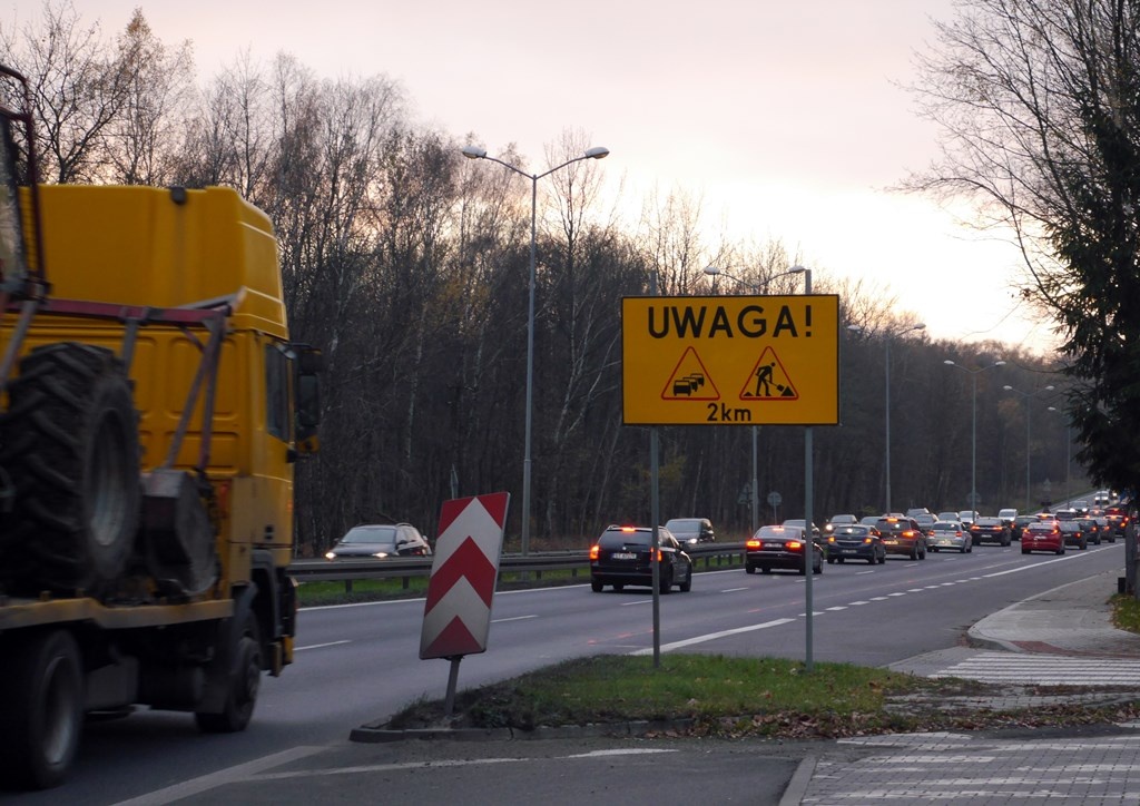 Utrudnienia dla kierowców na drodze krajowej nr 86
