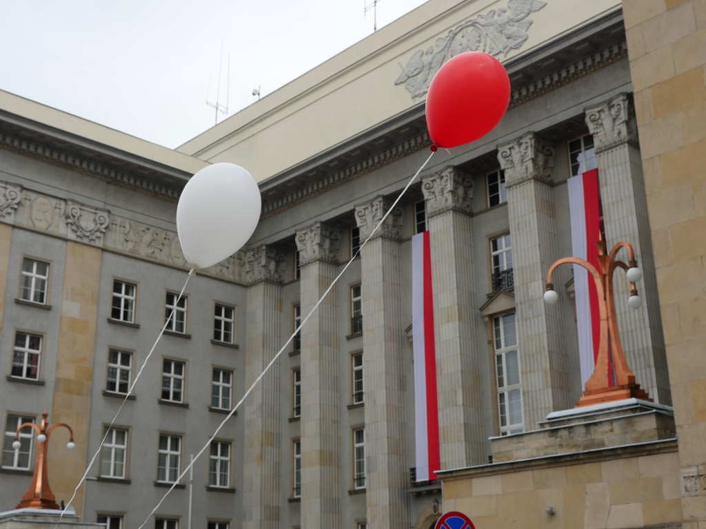 Narodowe Święto Niepodległości w Katowicach. Będzie defilada i pokazy sprzętu służb mundurowych