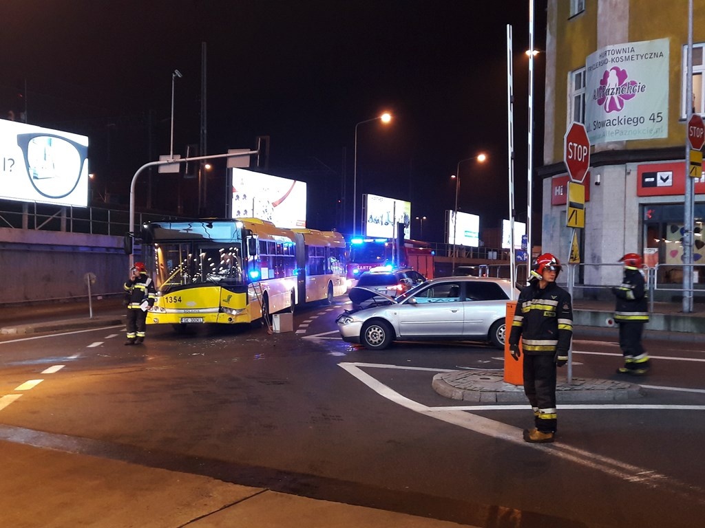 Wypadek obok Galerii Katowickiej. Jedna osoba ranna