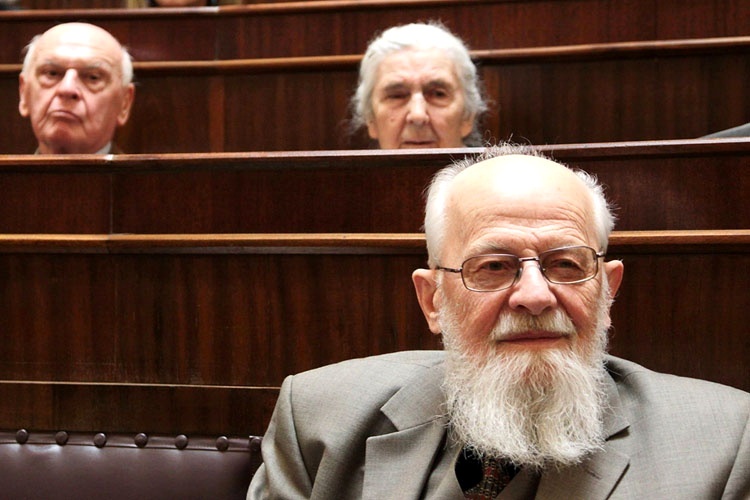 Prof. Walery Pisarek nie żyje. Zmarł w Katowicach