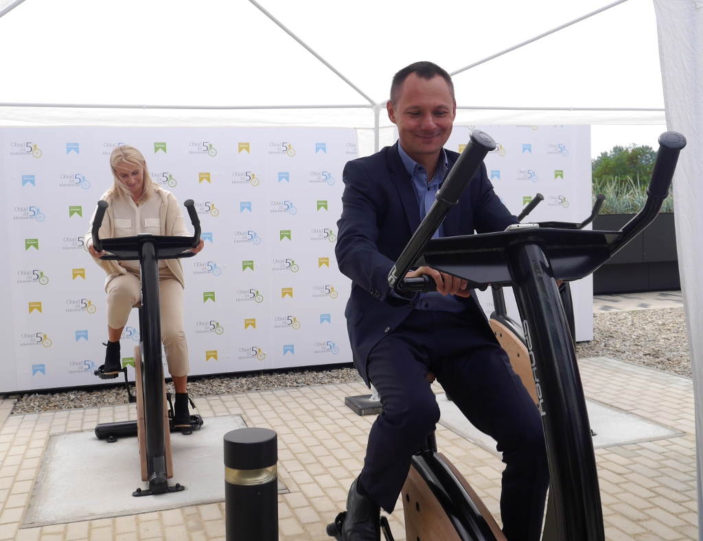 Jeżdżąc na rowerze, można zafundować dzieciom obiad