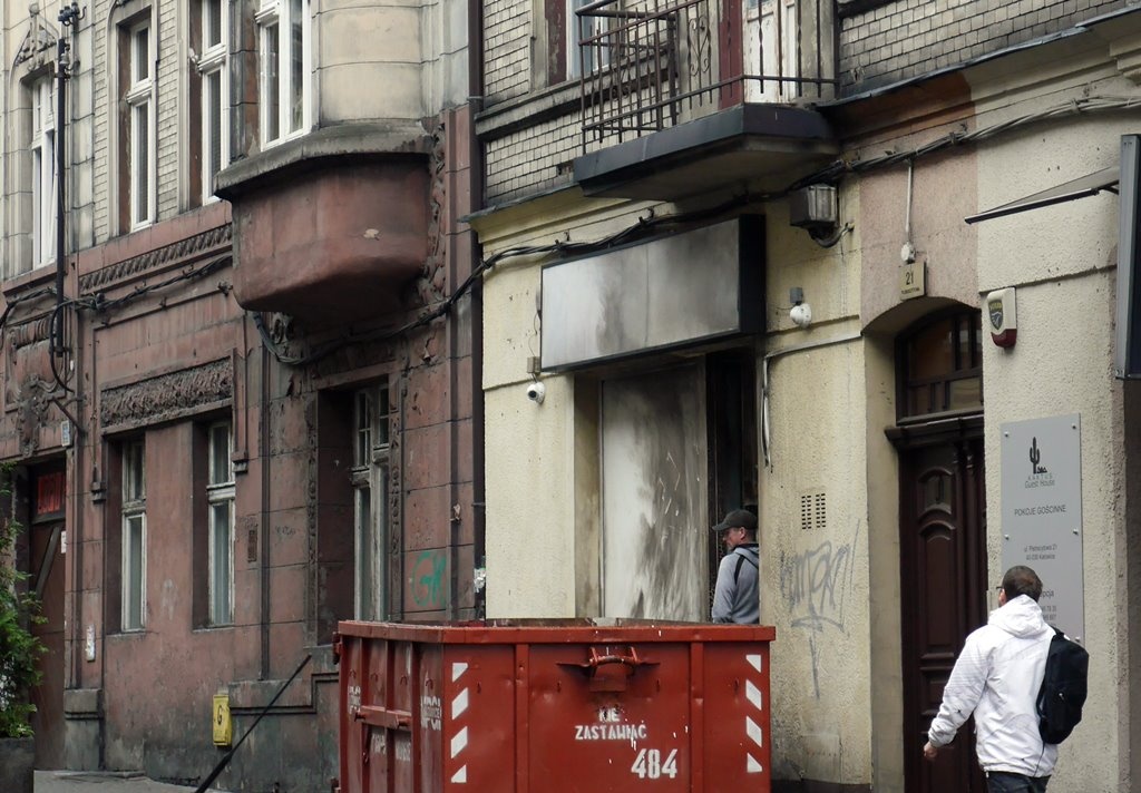 Sklep z dopalaczami (jednak) nadal sprzedaje. Musiała interweniować policja