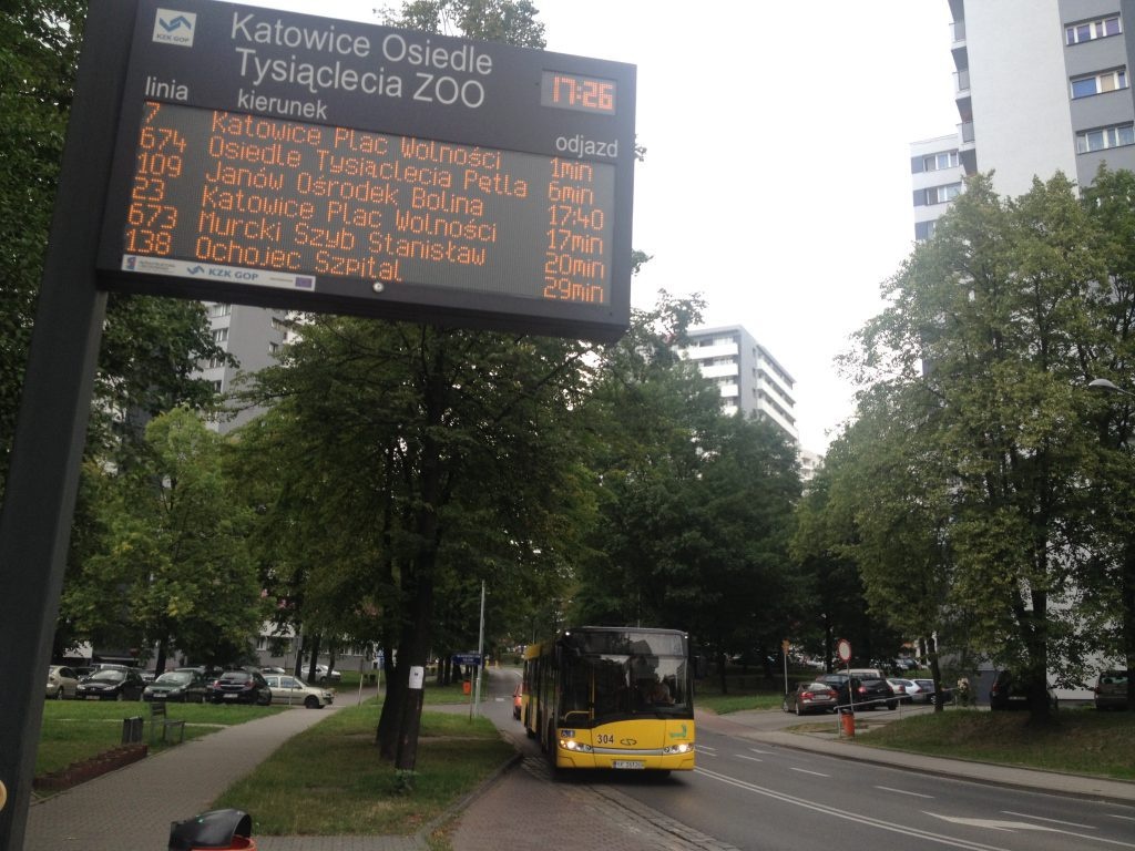Będa nowe tablice informacyjne na przystankach KZK GOP