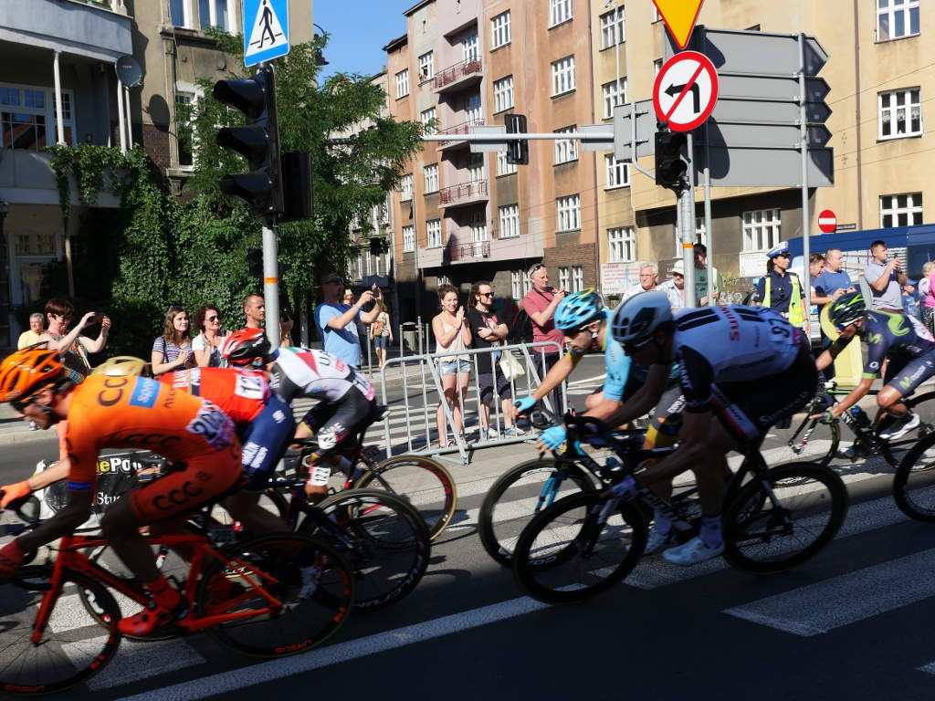 Tour de Pologne w Katowicach: Włoch najszybszy przy Spodku