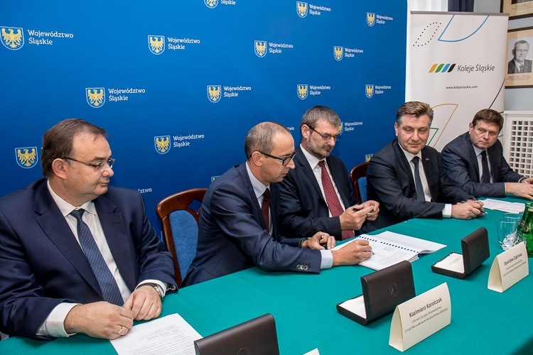 Koleje Śląskie czekają na pociągi, a PESA idzie do sądu