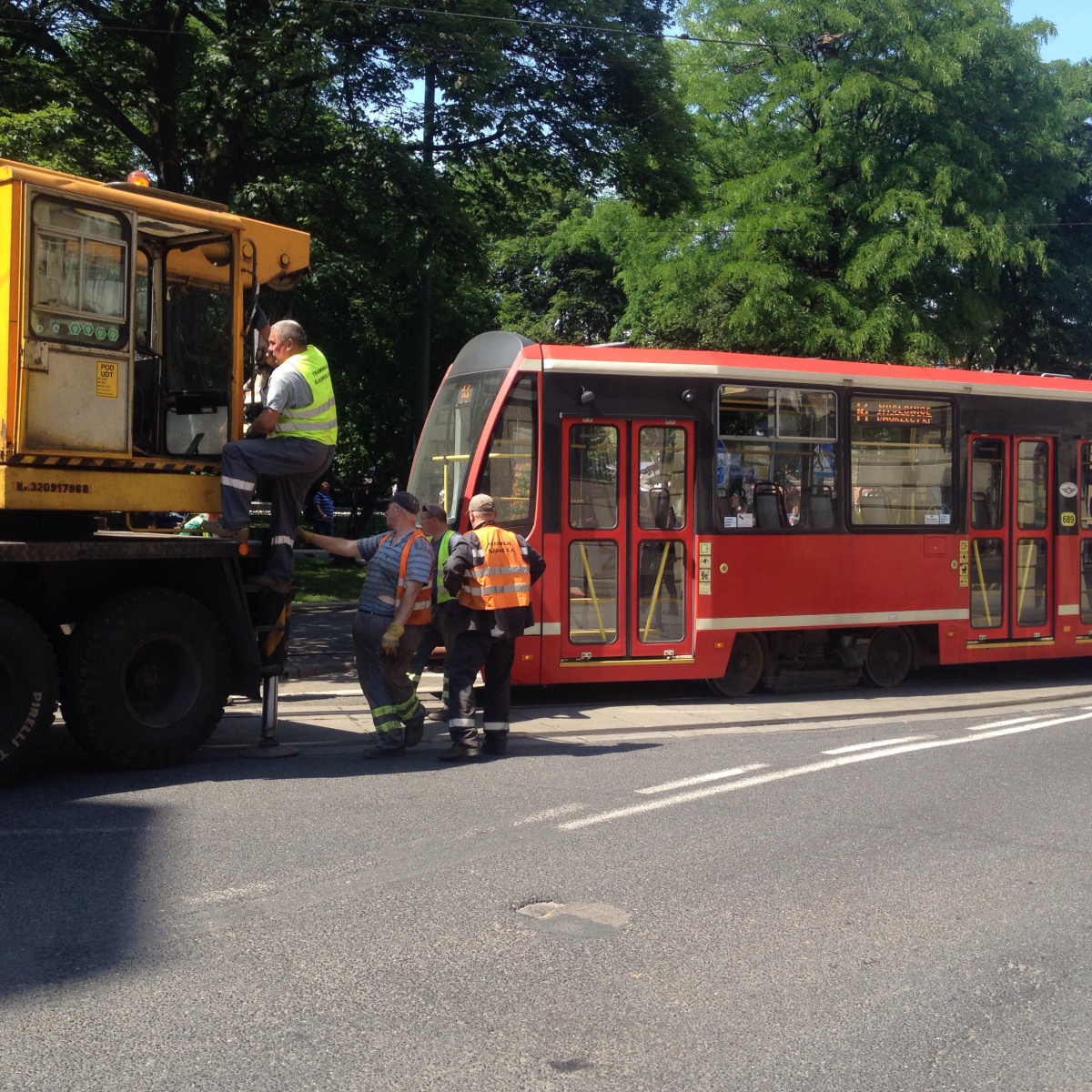 Tramwaj wykoleił się na pl. Miarki