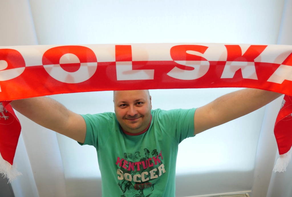 Rozdajemy szaliki reprezentacji Polski