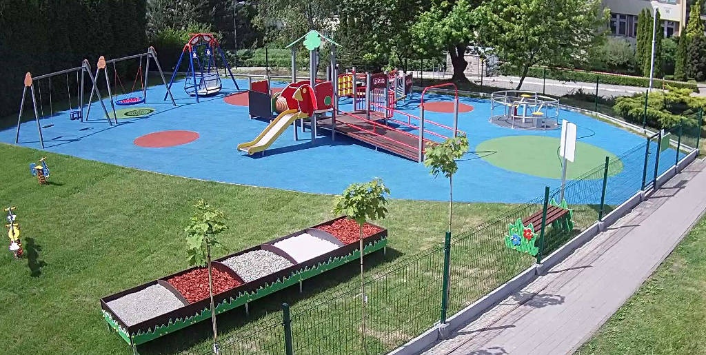 Nowy plac zabaw przy Górnośląskim Centrum Zdrowia Dziecka w Katowicach. Pieniądze zebrał youtuber