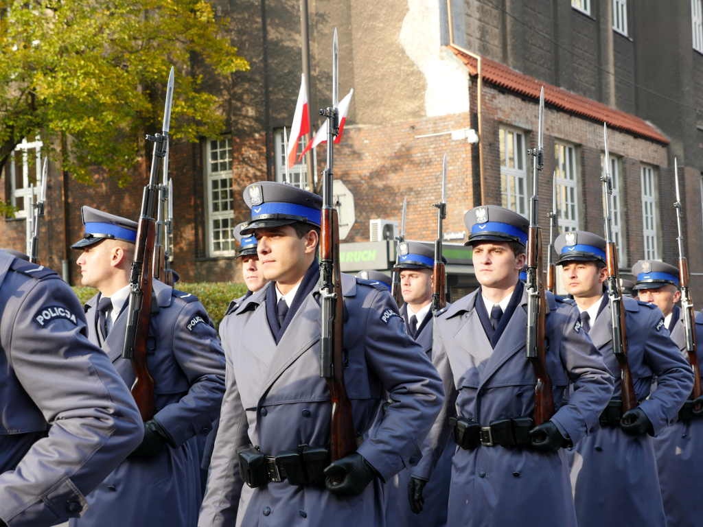Policjanci przejdą ulicami Katowic