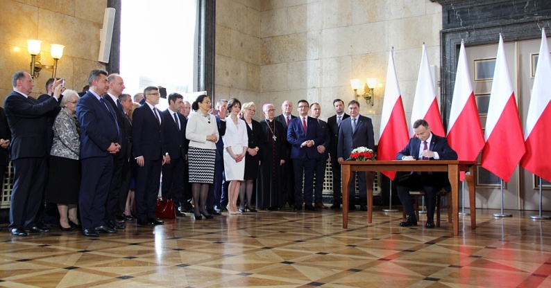 Prezydent Andrzej Duda podpisał ustawę metropolitalną