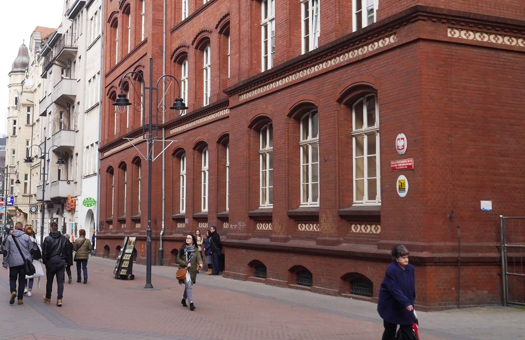 Podstawówki przenoszą się do gimnazjów. Nie ma decyzji co zrobić z budynkami