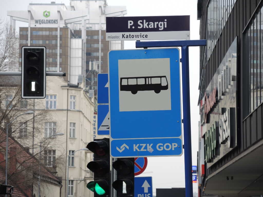 Prokuratura po raz kolejny przedłuża śledztwo w sprawie przetargów w KZK GOP