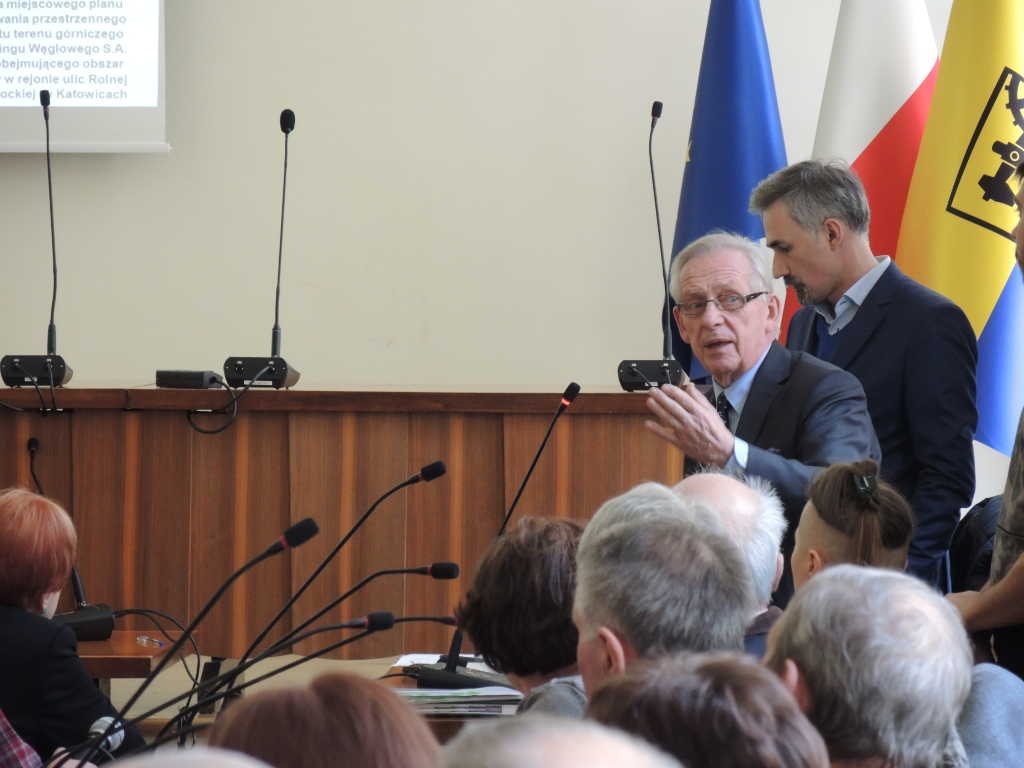 Mieszkańcy nie chcą nowej drogi. Urzędnicy odpuszczają