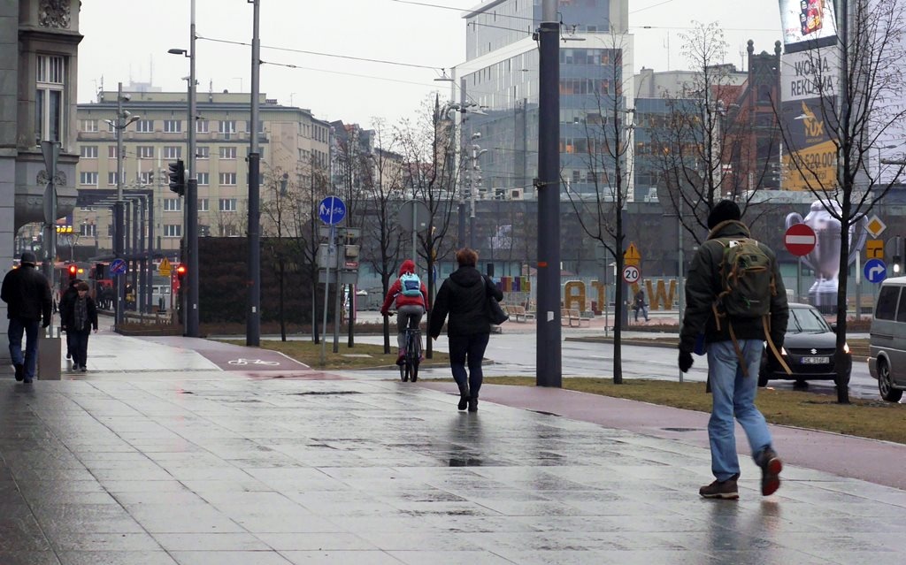 Dzień dobry Katowice. Będzie ciepło i deszczowo