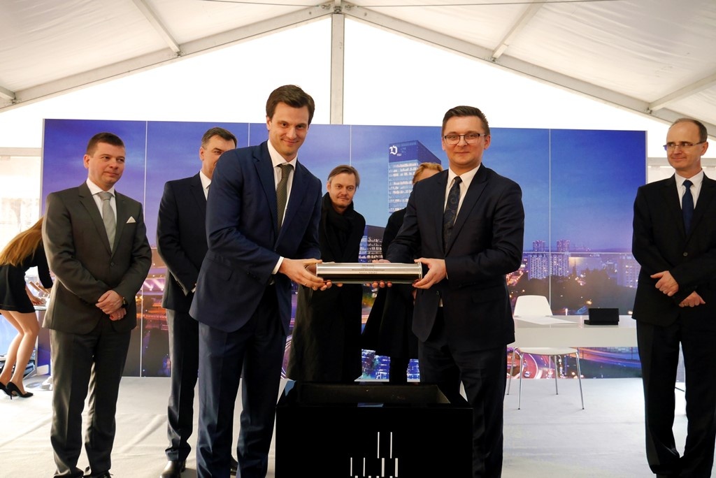 Biurowiec KTW pnie się do góry