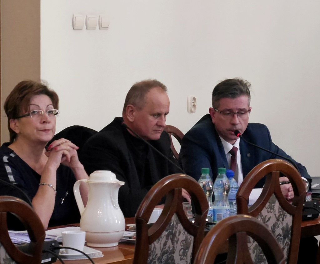 Mieszkańcy Ochojca walczą o szkołę