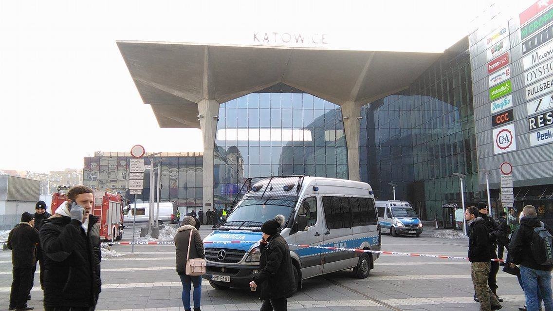 Alarm bombowy na dworcu w Katowicach