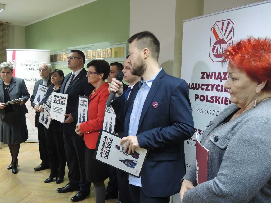 Przeciwnicy reformy edukacji szukają poparcia w Katowicach