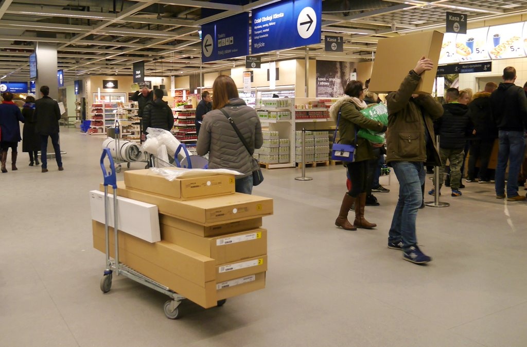 IKEA Katowice będzie sprzedawała meble przez internet
