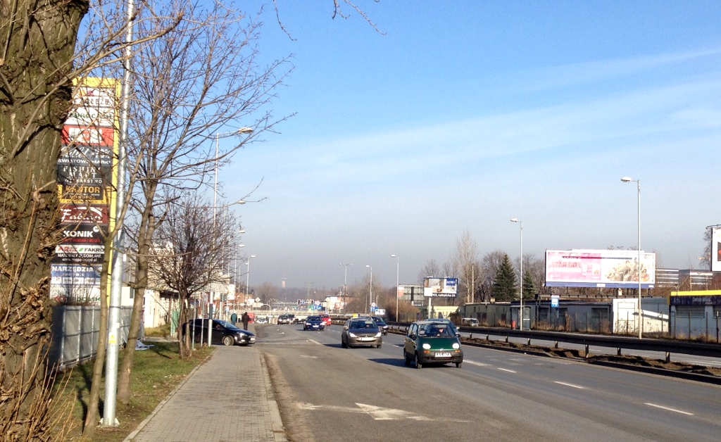 Rowerzyści nie dostaną już mandatu na ul. Bocheńskiego za jazdę po chodniku