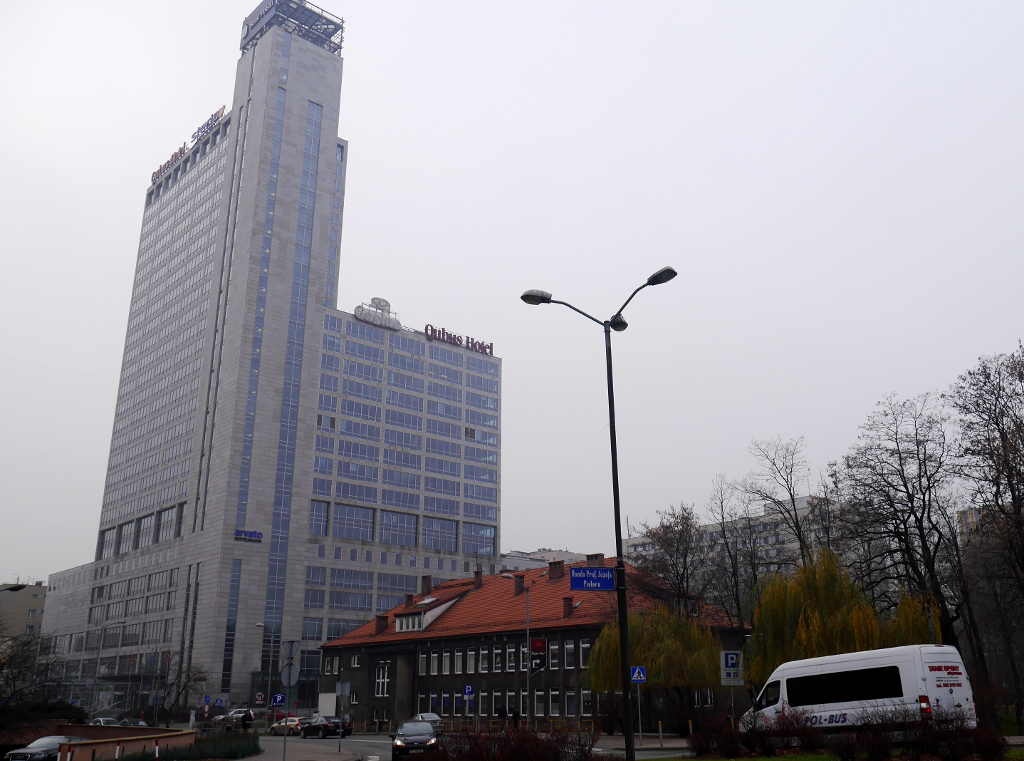 Będą wbiegać po schodach na Altusa