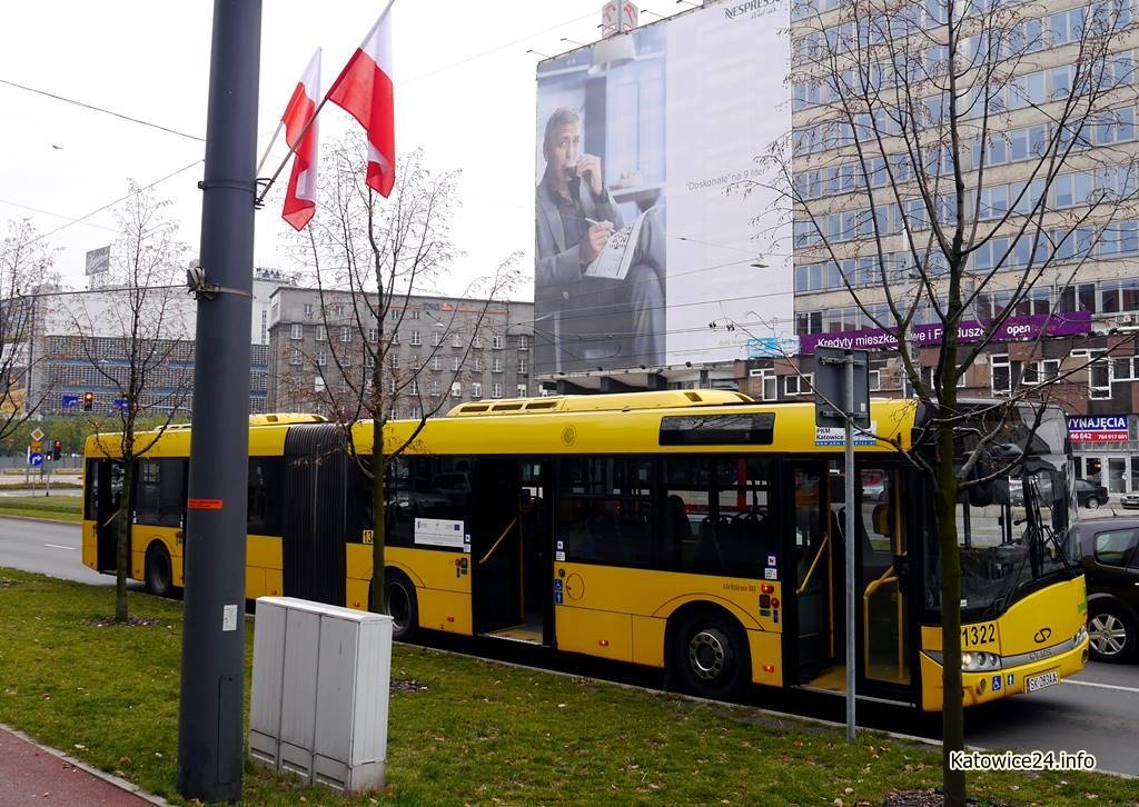 Jest święto, są objazdy i opóźnienia w kursowaniu autobusów