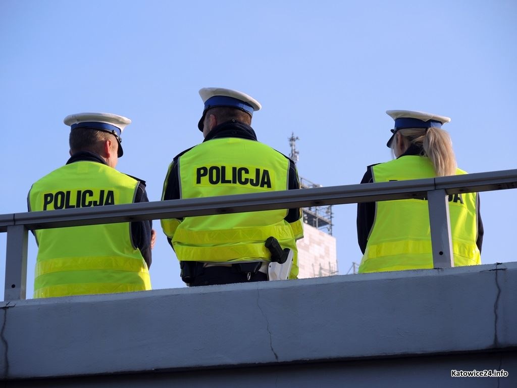 Policja zadowolona z fotoradaru na zakręcie mistrzów