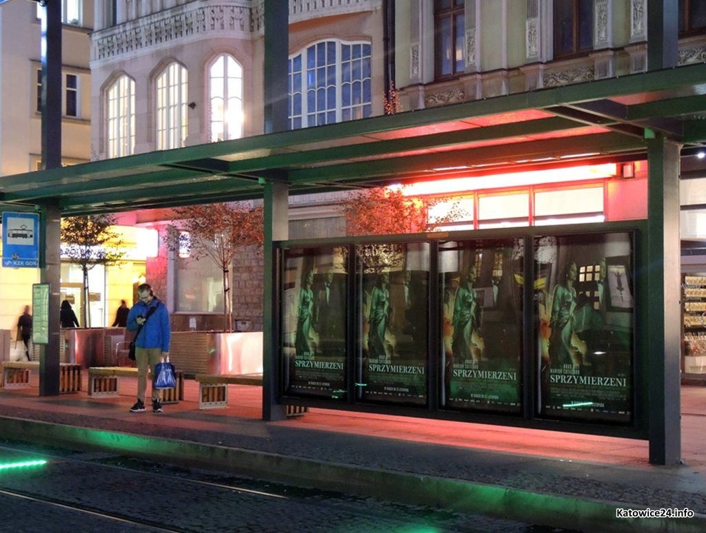 Nikt nie widział, że coś dzieje się przy wiacie tramwajowej, bo zepsuł się monitoring
