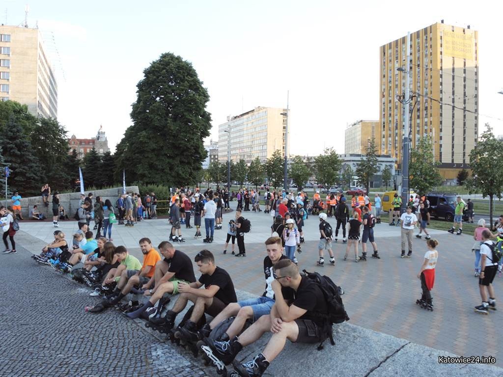 Do Nikiszowca i z powrotem. Ostatni w tym roku Nightskating w Katowicach
