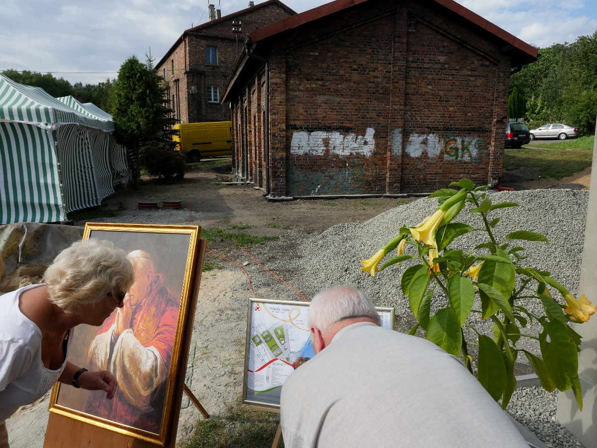 Rozpoczęła się przebudowa Kolonii Alfreda. Będą tu rodzinne domy dziecka